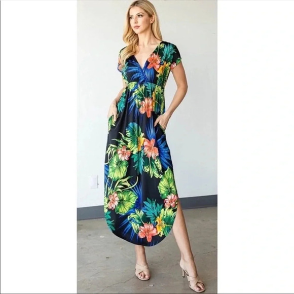 V-line Short sleeved Tropical Maxi Woman’s Sz large - Picture 1 of 8